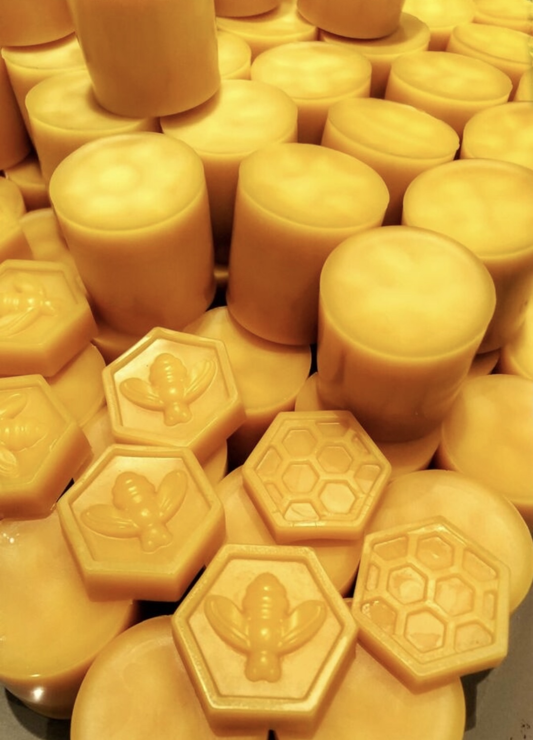 Gereinigtes und Portioniertes Bienenwachs